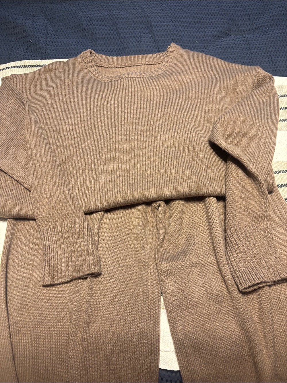 SHEIN Women's Crewneck Sweater in Taupe Brown
